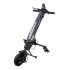 Système de propulsion électrique pour fauteuil roulant avec barre pour les repose-pieds