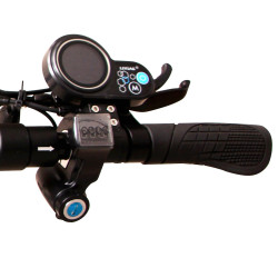 Trottinette électrique avec autonomie de 50 km et vitesse maximale 40 km/h - Cadre pliable et guidon réglable