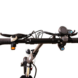 Trottinette électrique avec autonomie de 50 km et vitesse maximale 40 km/h - Cadre pliable et guidon réglable