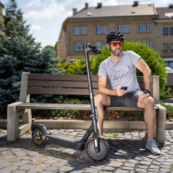 Trottinette électrique pliable 350 W avec vitesse max de 25 km/h et autonomie de 30 km - Roues 8,5"