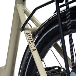 Vélo électrique de ville avec 9 vitesses et selle en gel confortable - Autonomie de 100 km