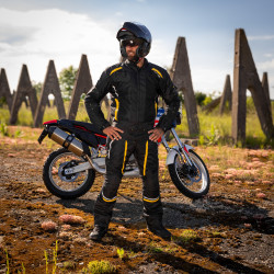 Pantalon de moto d'été pour hommes avec trous d'aération et protections certifiées amovibles