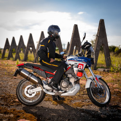 Pantalon de moto d'été pour hommes avec trous d'aération et protections certifiées amovibles