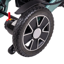 Fauteuil roulant motorisé 700 W avec contrôle par joystick et télécommande - Autonomie 24 km et vitesse ajustable jusqu'à 6 km/h