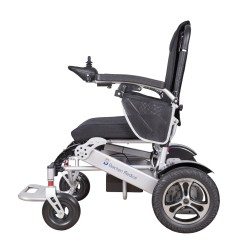 Fauteuil roulant électrique avec 2 batteries - capacité de 130 kg