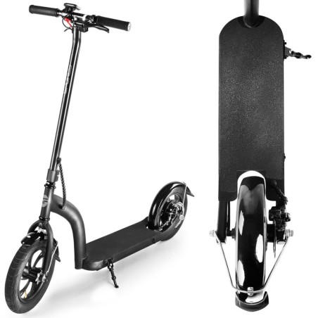 Trottinette électrique noire position debout