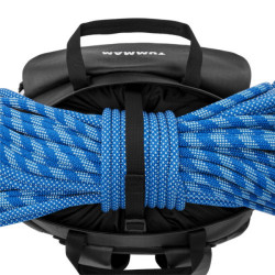 Sac à dos d'alpinisme - fermeture par cordon de serrage et sangle