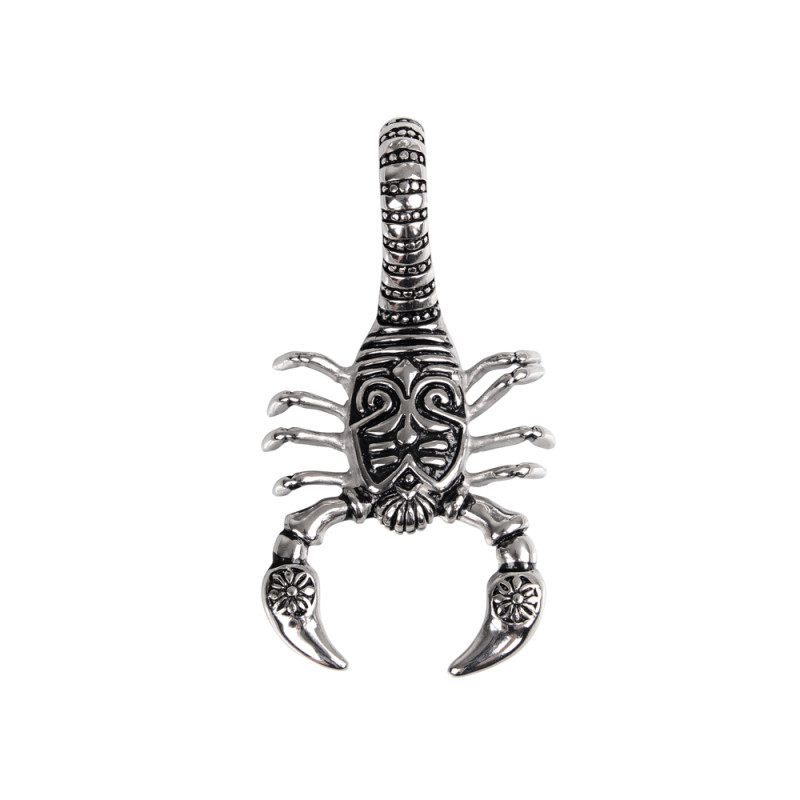 Pendentif en acier en forme de scorpion