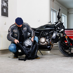 Sac à dos de moto étanche avec rangements ergonomique - coque en carbone