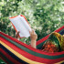 Hamac spacieux avec traverses en bois rouge et oreiller confortable - Matériau doux et durable